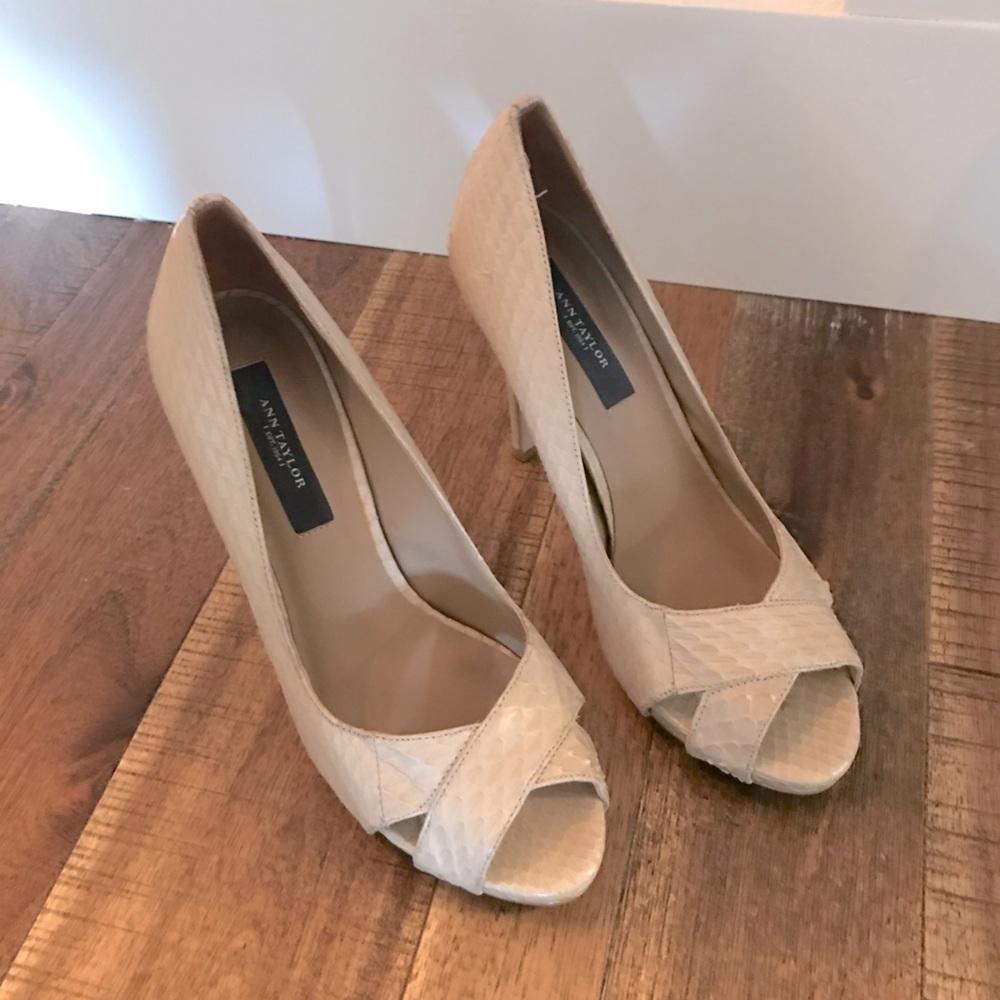 Ann Taylor heels